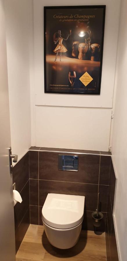 Appartamento COEUR de TROYES T4 Terrasse 5ème étage HYPER-CENTRE Wifi et Parking privé Esterno foto